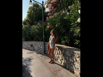  alt="Olesya Stefanko"
