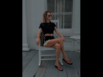  alt="Olesya Stefanko"