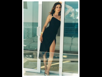  alt="Andreea Diaconu"