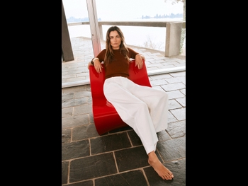  alt="Andreea Diaconu"