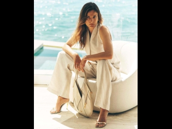  alt="Andreea Diaconu"
