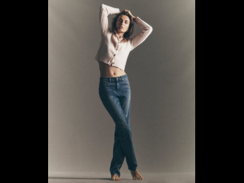  alt="Andreea Diaconu"