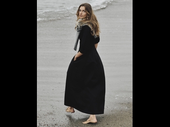  alt="Andreea Diaconu"