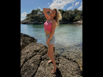  alt="Anna-carina Woitschack"