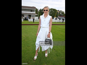  alt="Chloe Kelly"