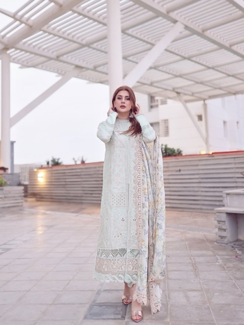 Kubra Khan