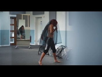  alt="Naomi Scott"