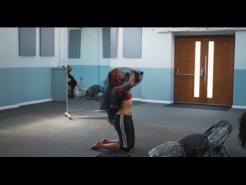  alt="Naomi Scott"