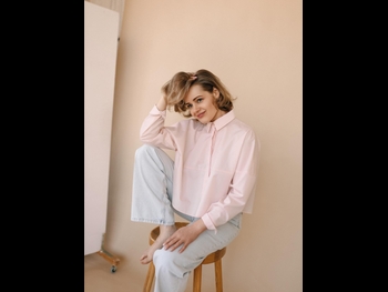  alt="Anna Miklosh"