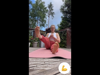  alt="Anna Miklosh"