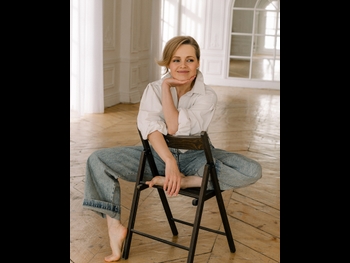  alt="Anna Miklosh"