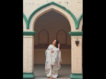  alt="Anoushay Abbasi"