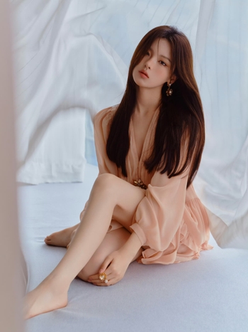 Chaoyue Yang