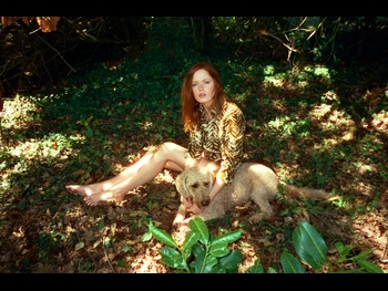  alt="Ellie Bamber"