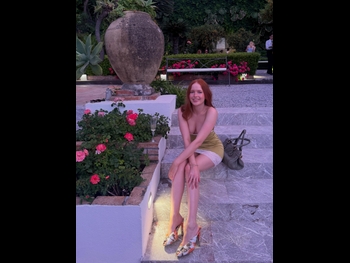  alt="Ellie Bamber"