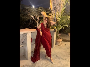  alt="Areeba Habib"