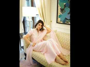  alt="Areeba Habib"