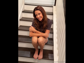  alt="Shannon Elizabeth"