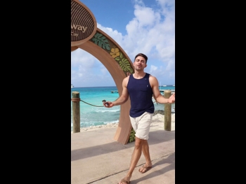  alt="Jonathan Bennett"