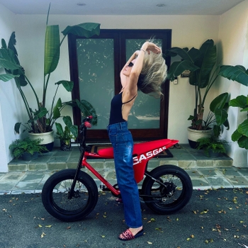 Monet Mazur