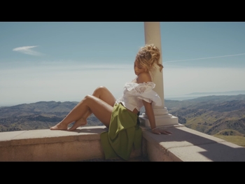  alt="Alina Baraz"