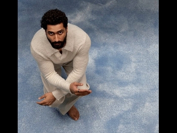  alt="Vicky Kaushal"