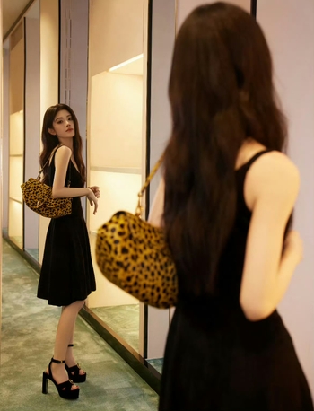 Ju Jingyi