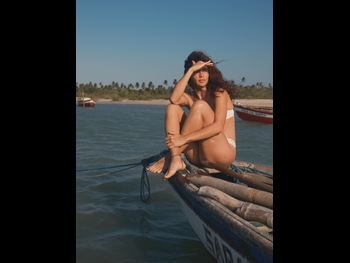 alt="Nanda Costa"