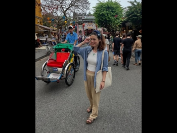  alt="Elisabeth Larena"