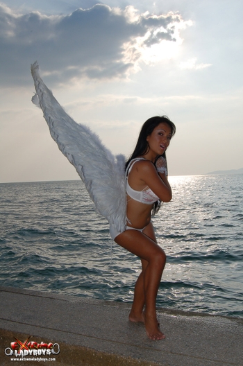 Amy Amoure