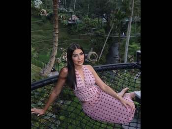  alt="Farah Kamal"