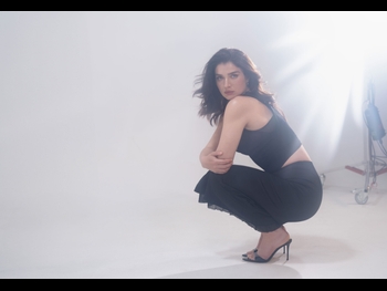  alt="Eve Hewson"