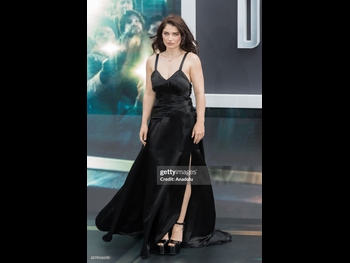  alt="Eve Hewson"