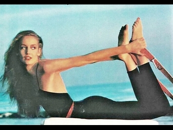  alt="Jerry Hall (i)"