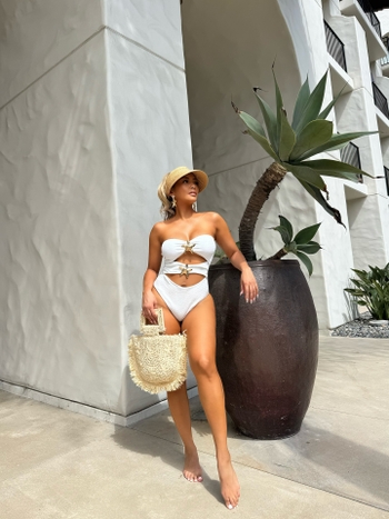 Liane Valenzuela