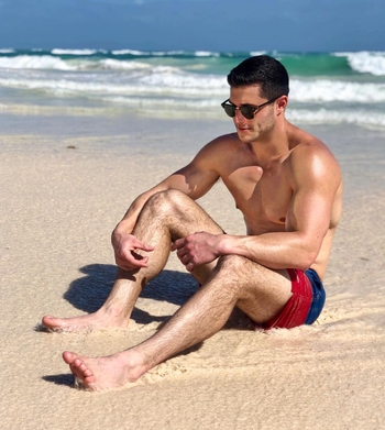 Roberto J. Portales