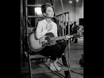  alt="Audrey Hepburn"