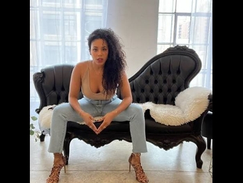  alt="Stephanie Charles"