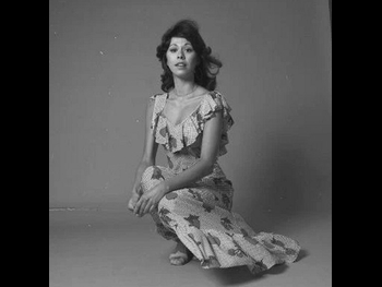  alt="Elaine Giftos"