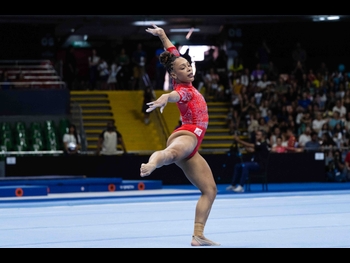  alt="Lorrane Oliveira"