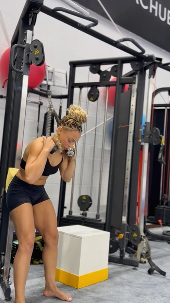 Lorrane Oliveira