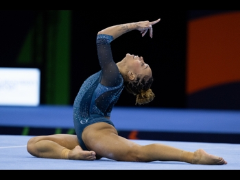  alt="Lorrane Oliveira"
