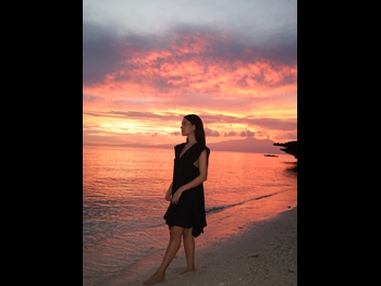  alt="Catriona Gray"