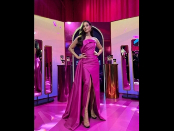  alt="Catriona Gray"