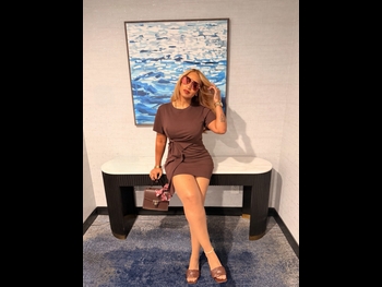  alt="Olivia Longott"
