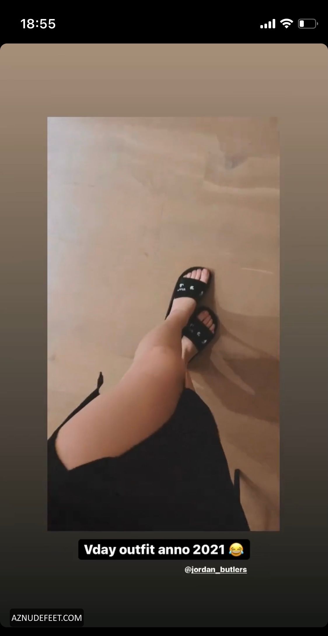 LAURA TESORO Feet - AZNudeFeet