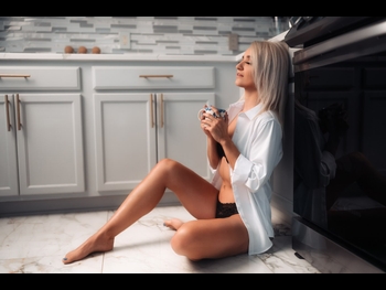  alt="Xia Brookside"