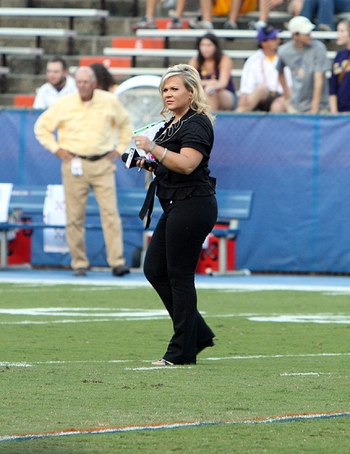 Holly Rowe