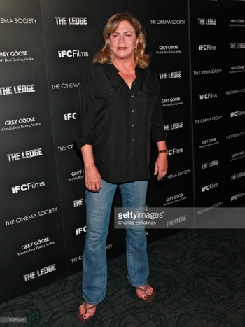 Kathleen Turner (I)