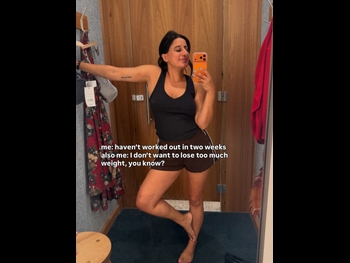  alt="Saloni Chopra"
